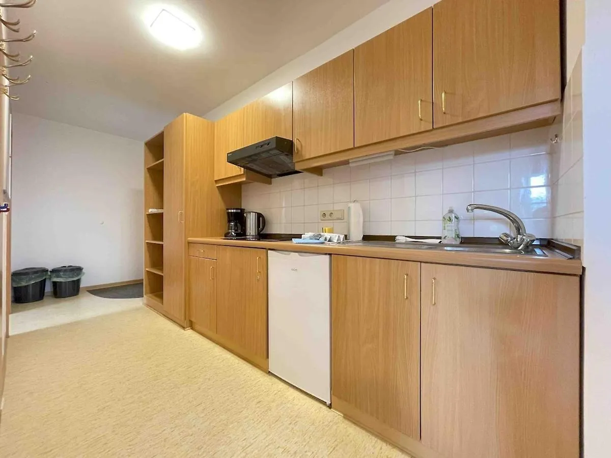 Sta1115 Gut Geschnittene Monteurwohnung Mit Balkon Stamsried Germany