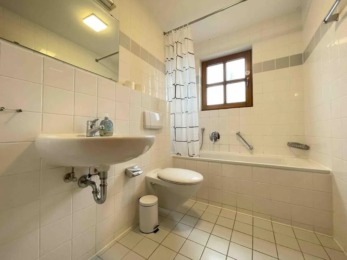 Sta1115 Gut Geschnittene Monteurwohnung Mit Balkon Stamsried 0*,